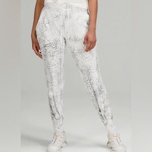 Lululemon Warn Down Jogger